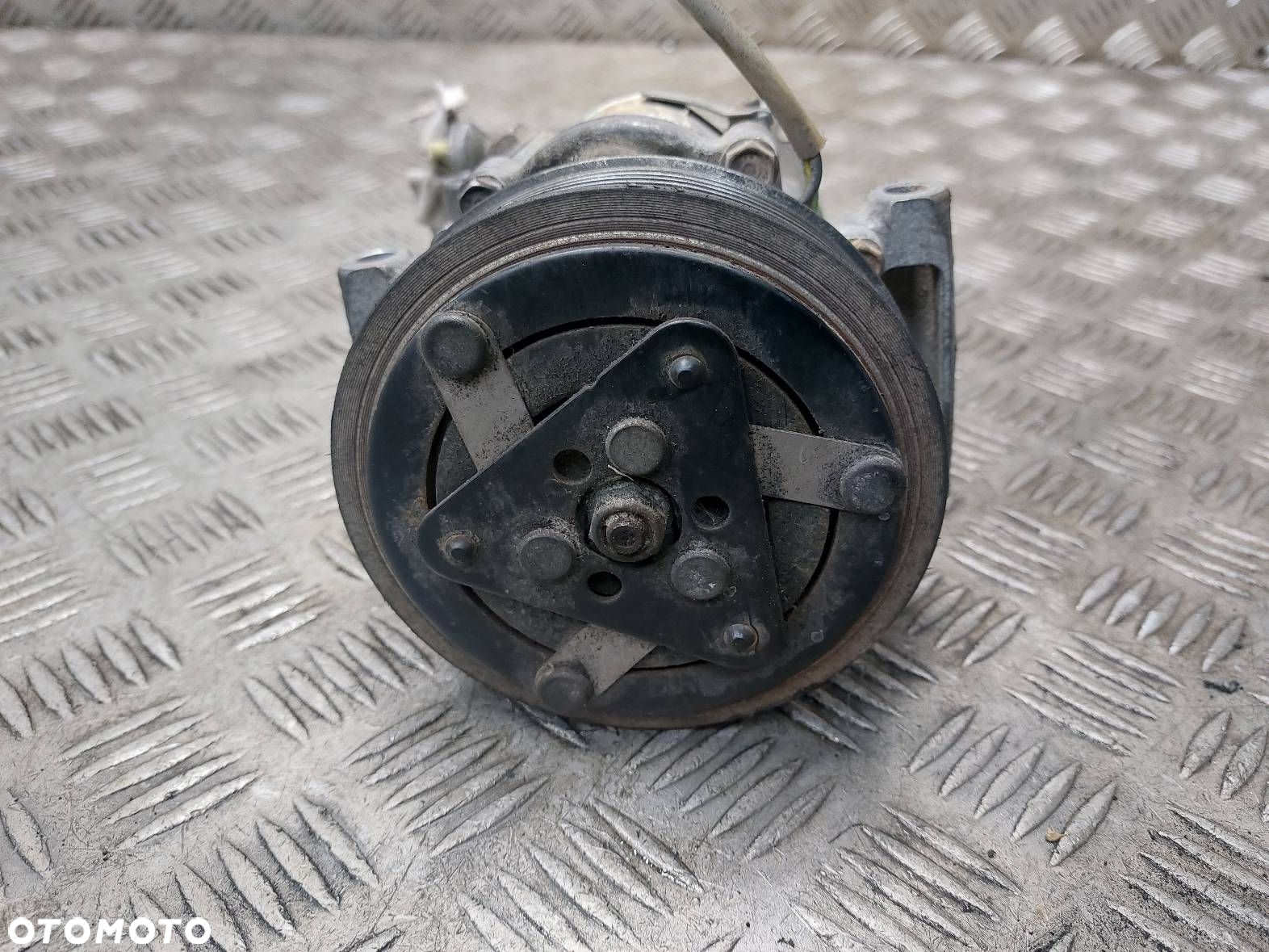 SPRĘŻARKA KOMPRESOR KLIMATYZACJI 1.4 TDCI FORD FIESTA MK5 2S6119D629AE - 4