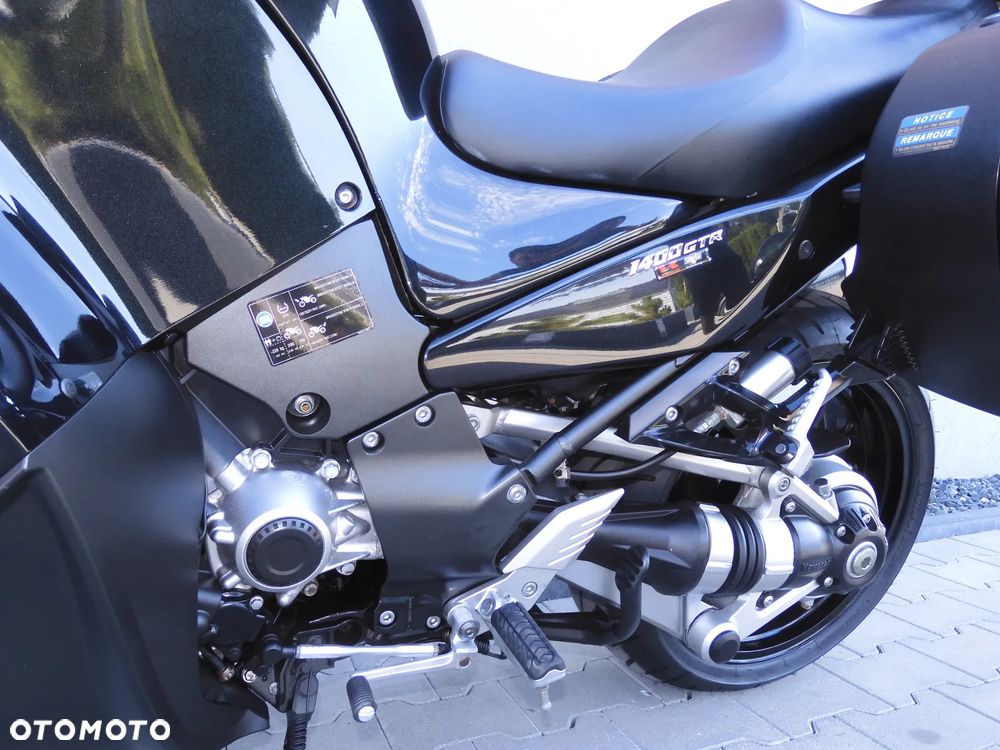 Kawasaki GTR - 25