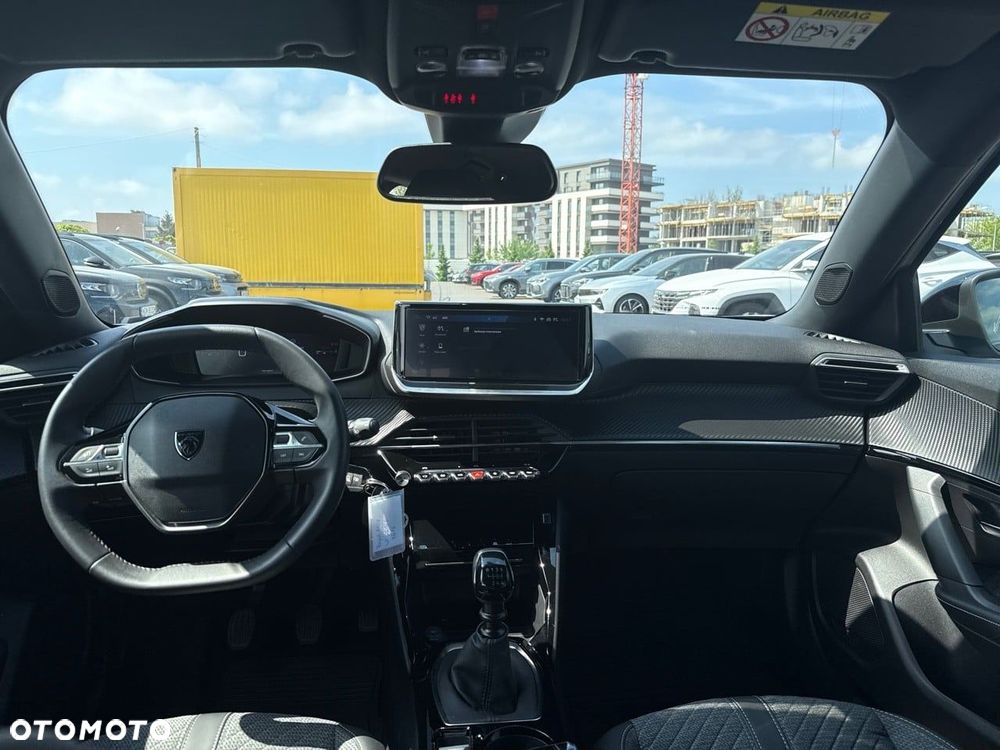 Peugeot 2008 - 8