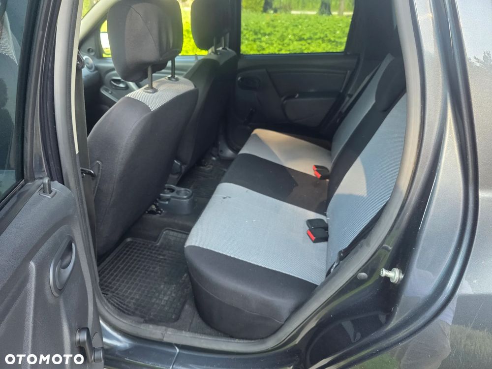 Dacia Duster 1.6 - 8