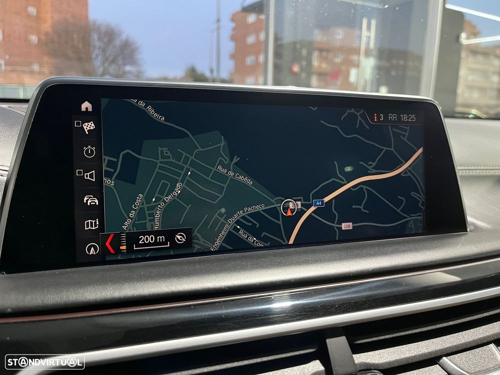 BMW 750 d xDrive Pack M Auto - 23