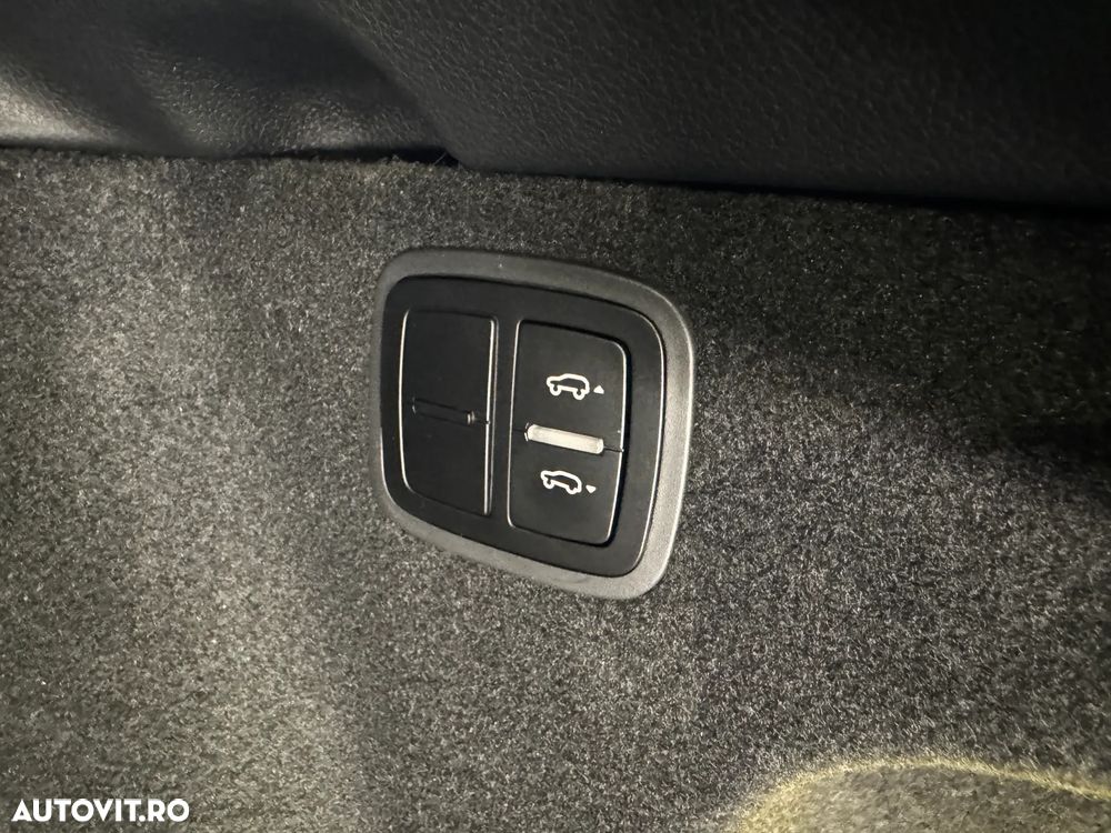 Porsche Macan Standard - 25