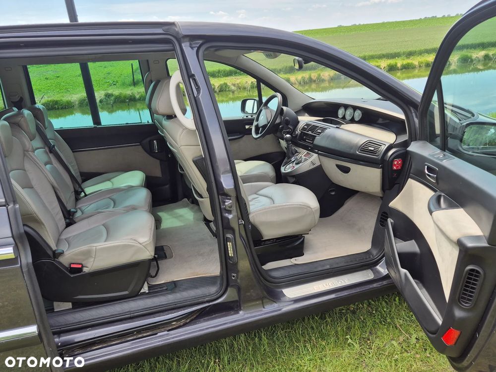 Peugeot 807 HDi 135 Platinum Pullmann - 26