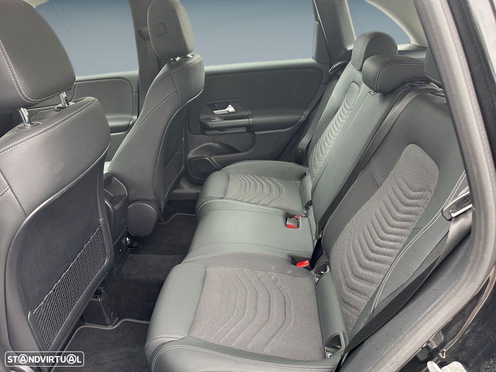 Mercedes-Benz B 180 d - 13