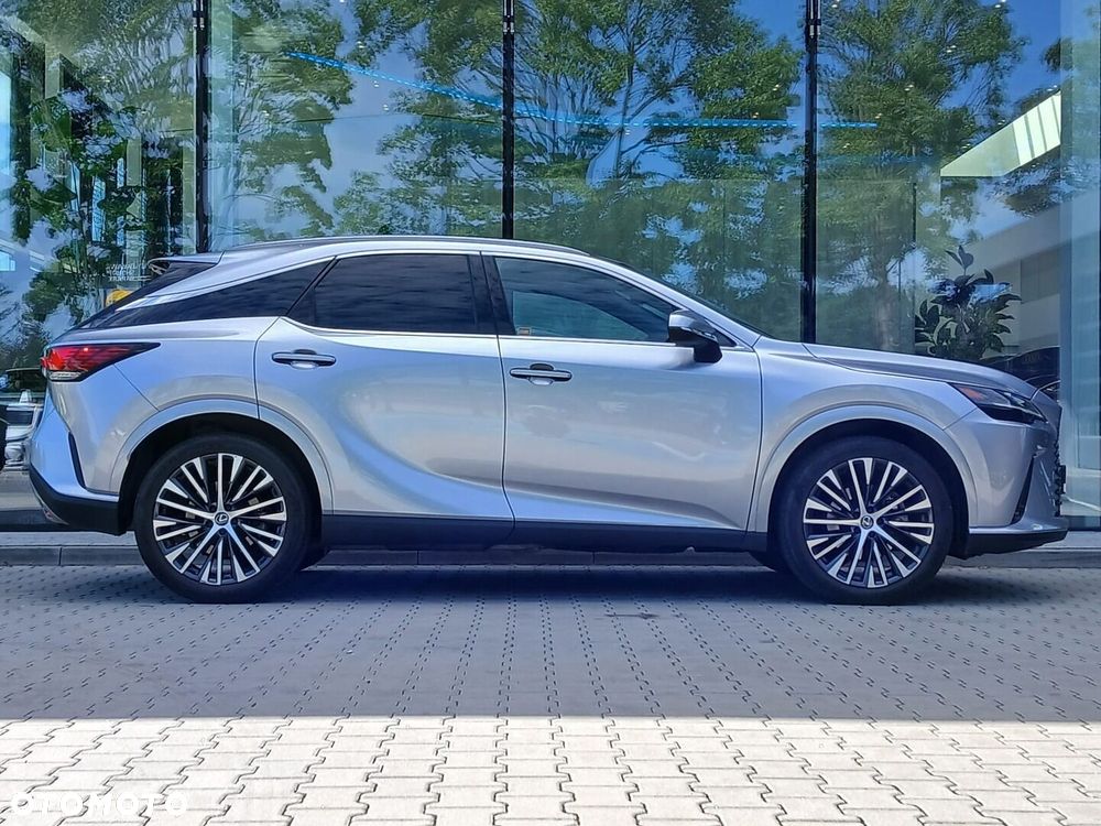 Lexus RX - 4