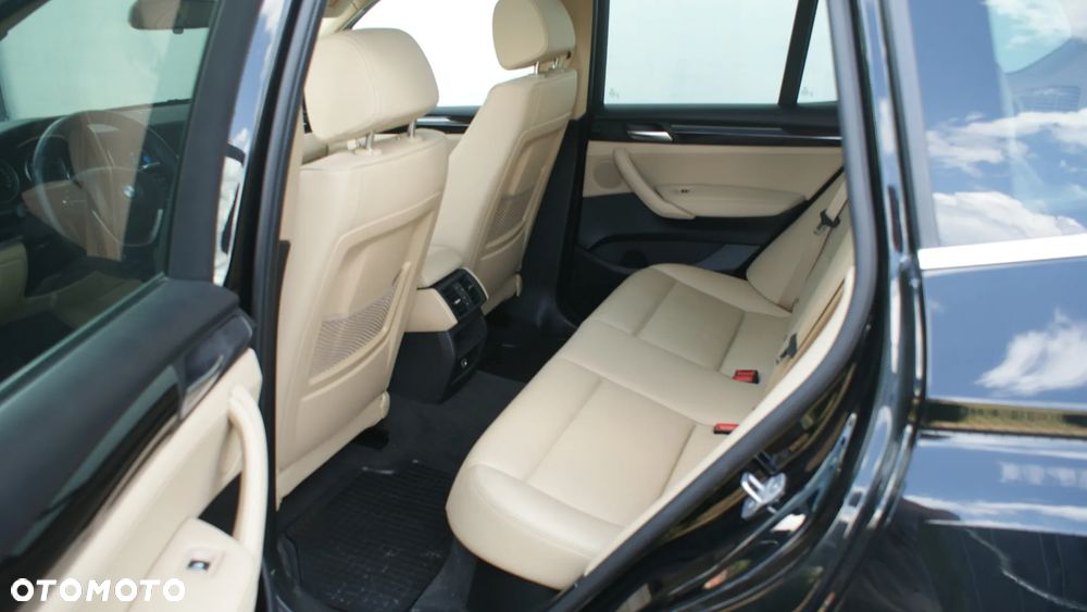 BMW X3 xDrive28i xLine - 6
