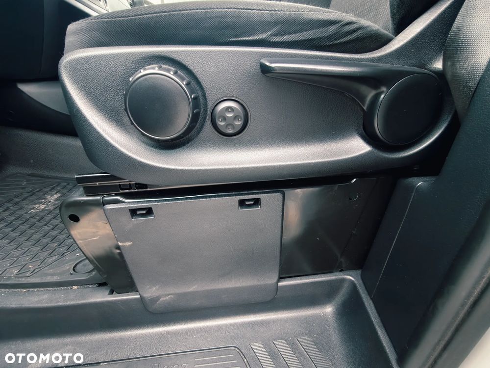 Mercedes-Benz Vito - 27