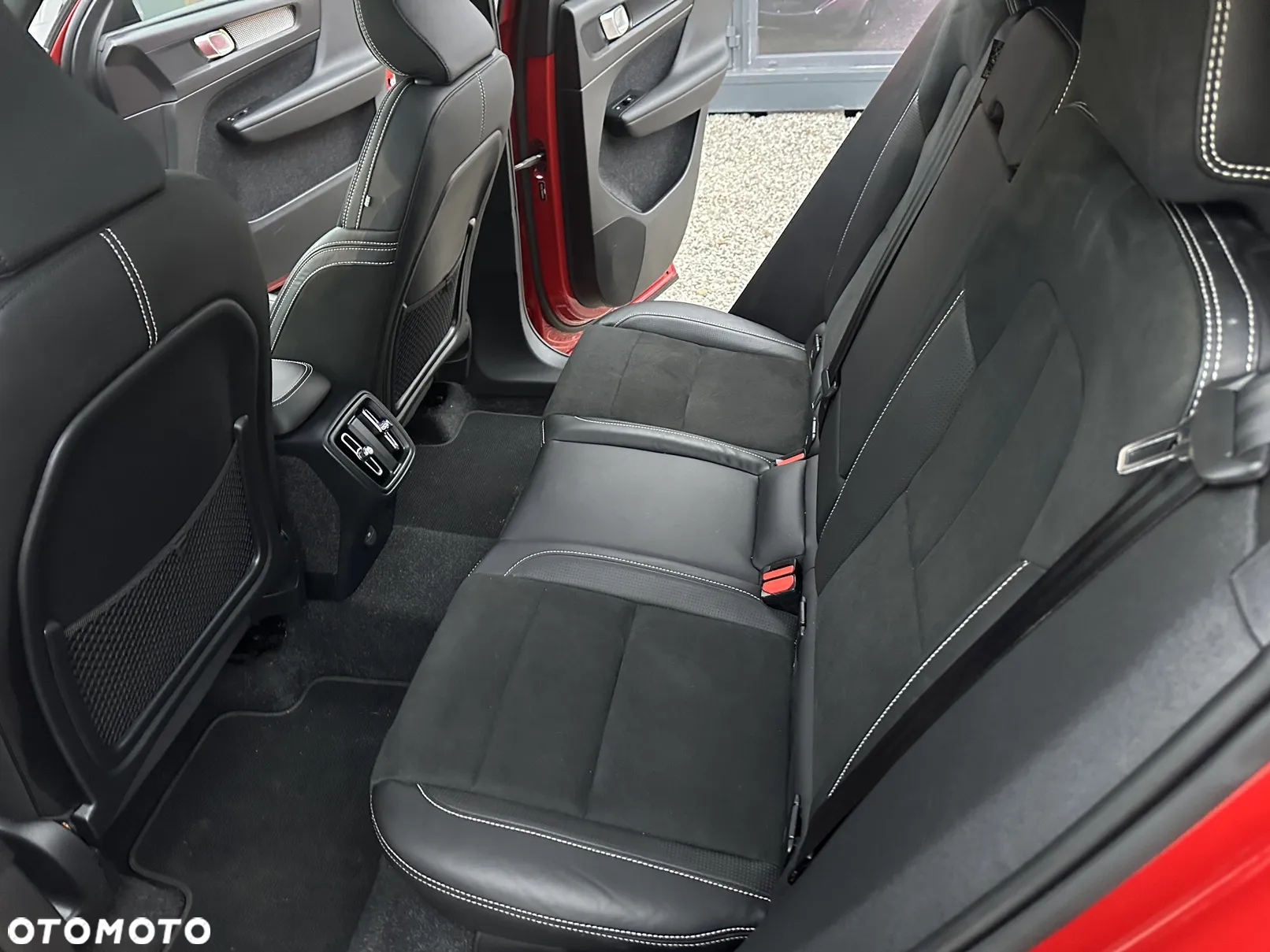 Volvo XC 40 T5 AWD R-Design - 8