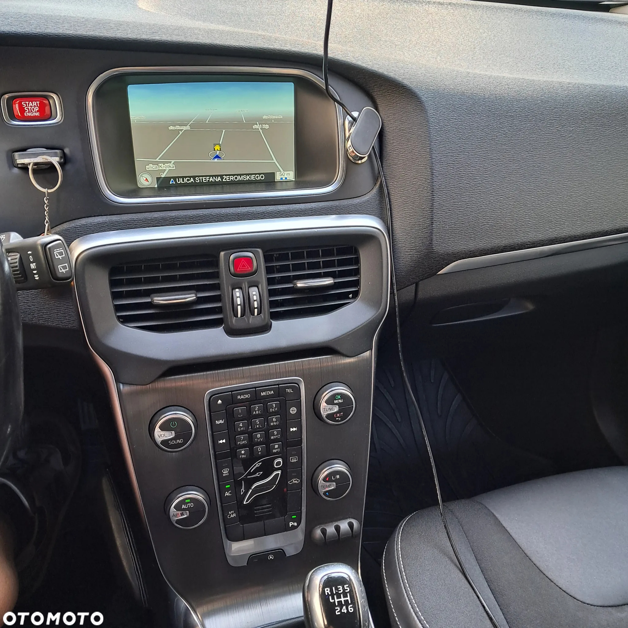 Volvo V40 D2 - 19