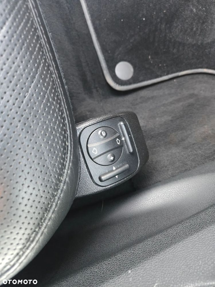 Mercedes-Benz GL 500 4Matic 7G-TRONIC - 15