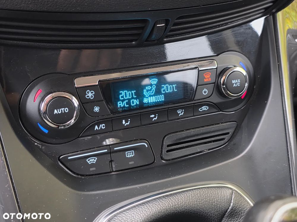Ford Kuga 2.0 TDCi FWD Titanium - 8
