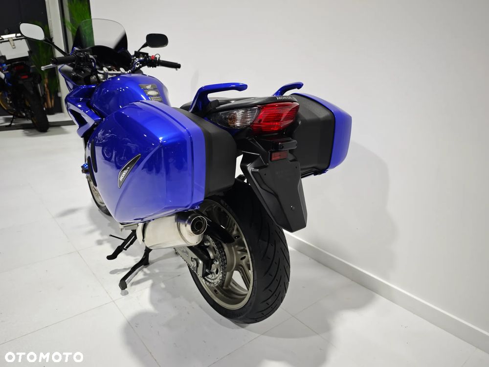 Honda CBF - 34
