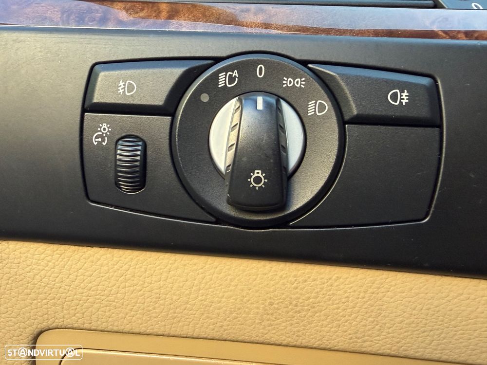 BMW 520 dA Executive - 15