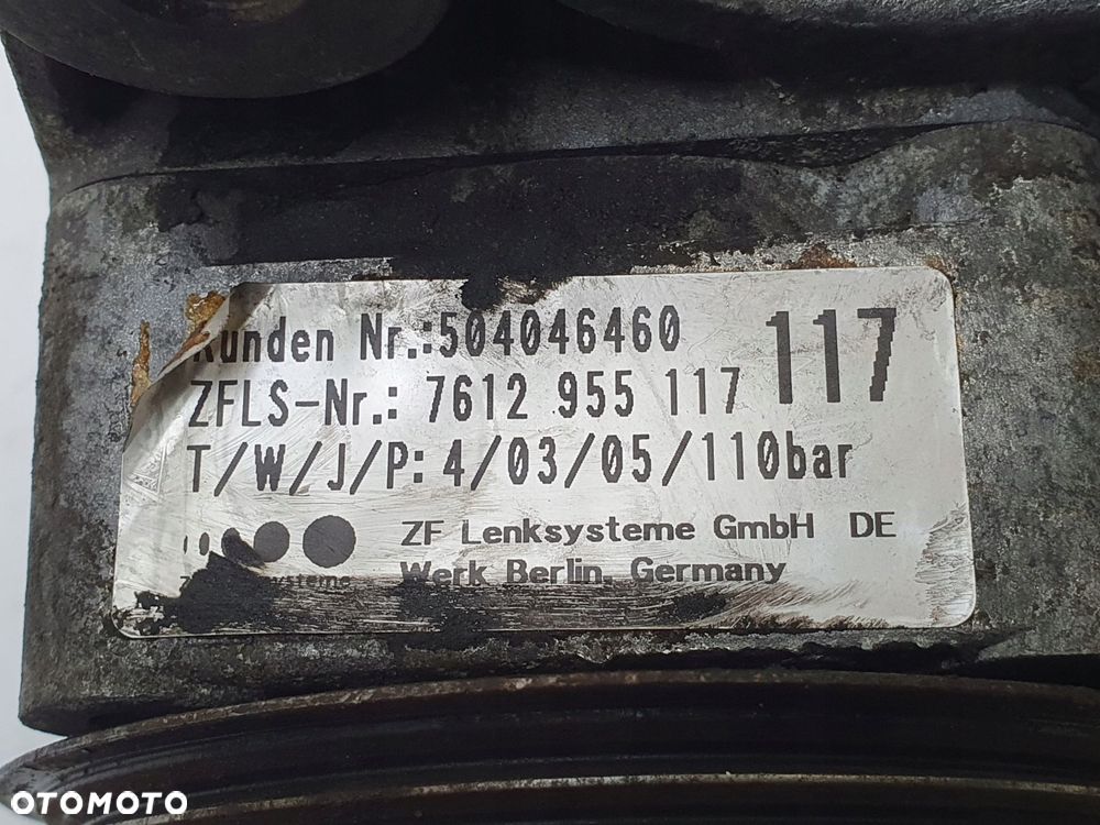 POMPA WSPOMAGANIA Iveco Daily III 2.3 HPI łapa 504046460 - 2