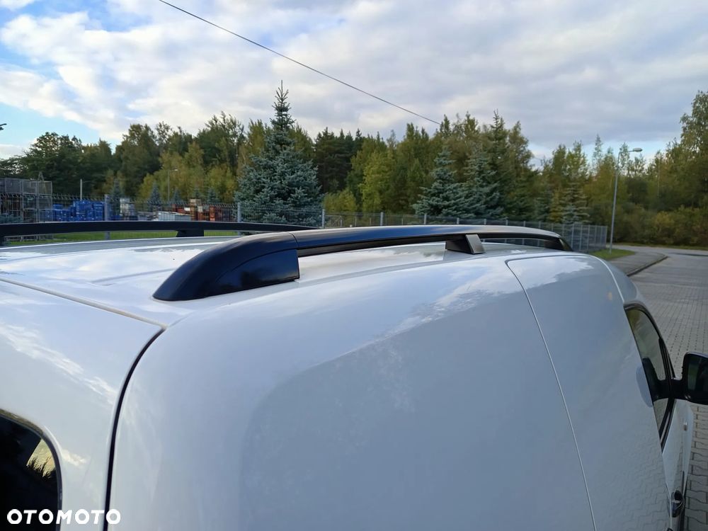 Volkswagen Caddy - 10