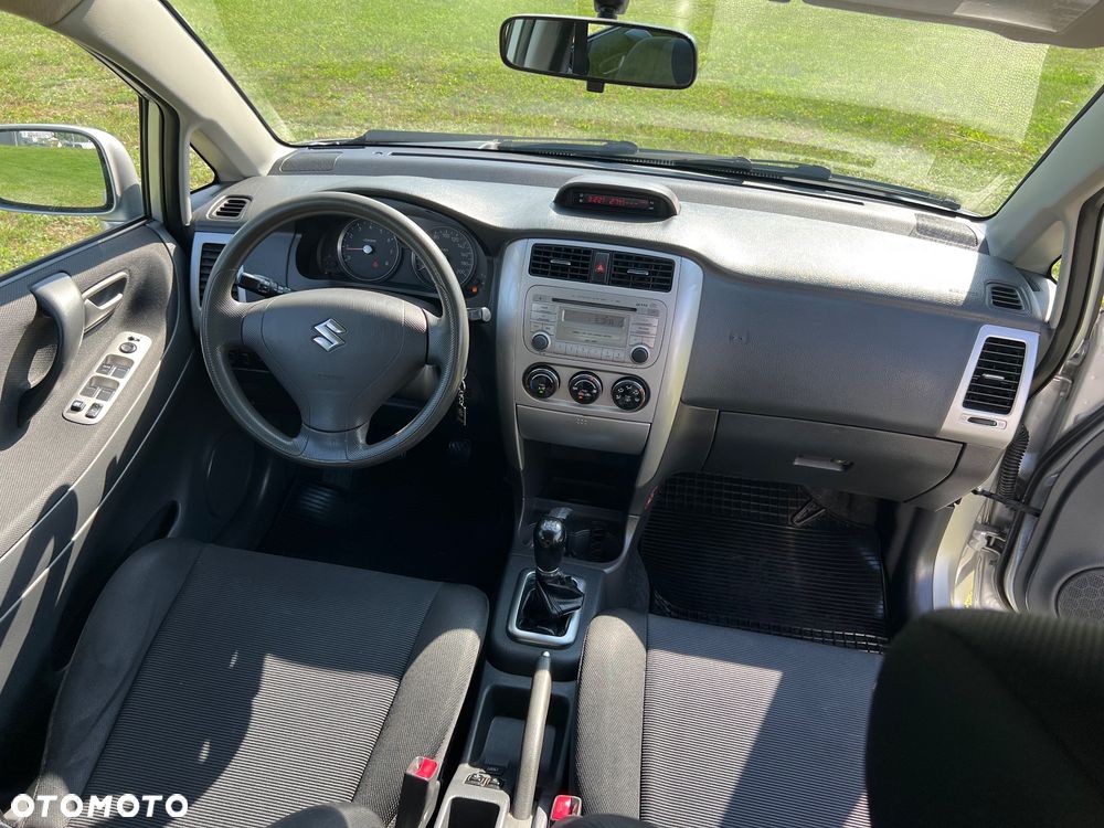 Suzuki Liana 1.6 Comfort - 11