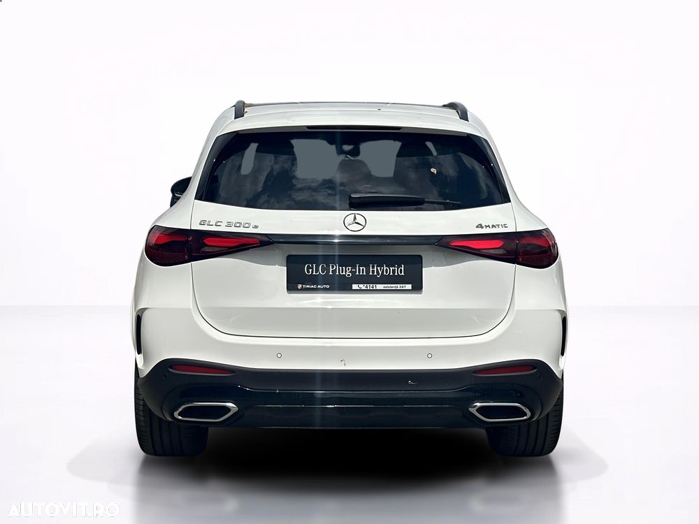 Mercedes-Benz GLC 300 e 4Matic 9G-TRONIC AMG Line Advanced - 5