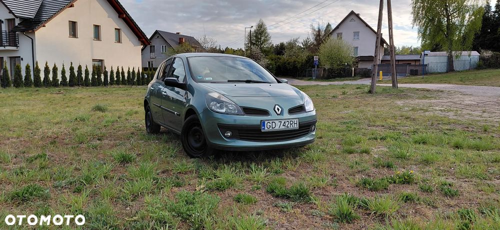 Renault Clio - 1