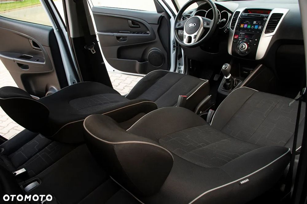 Kia Venga 1.4 CVVT Titanium Collection - 23