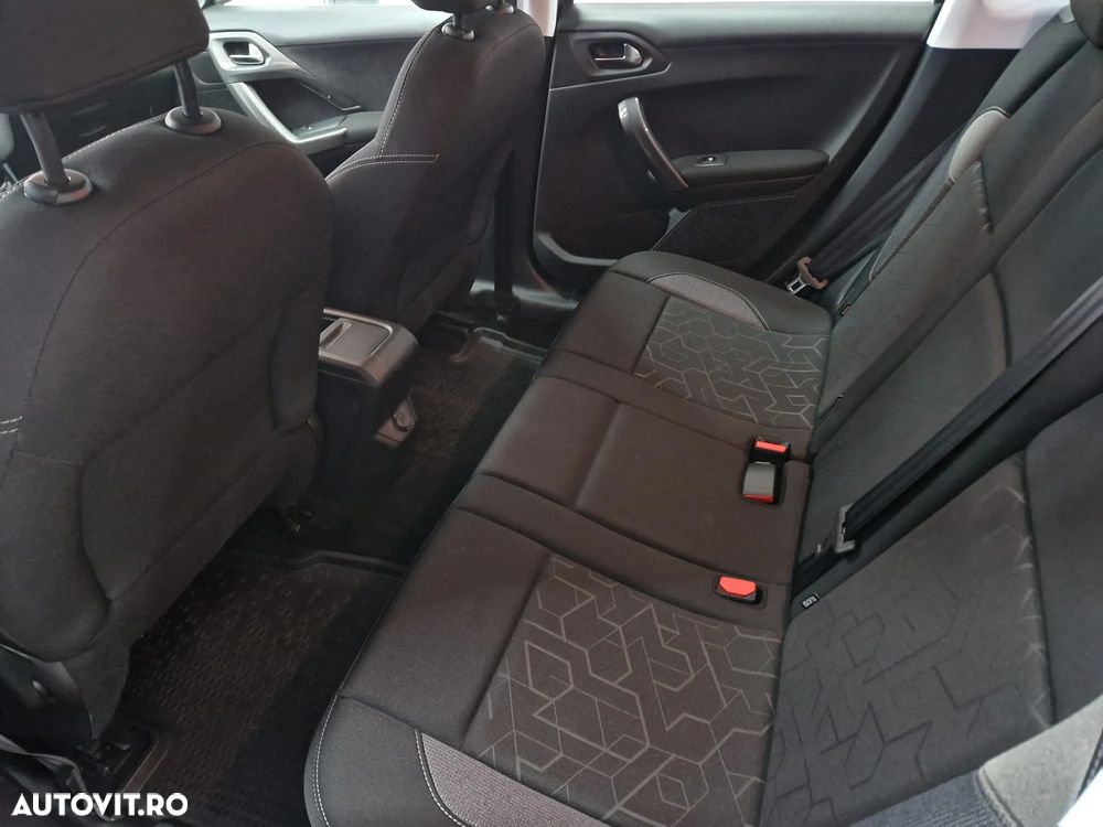 Peugeot 2008 1.5 BlueHDI FAP Active - 22