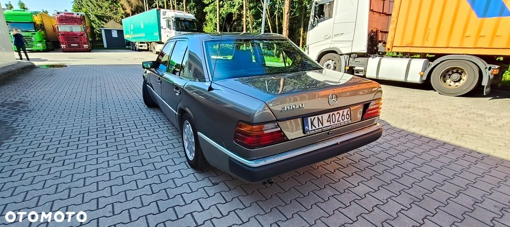 Mercedes-Benz W124 (1984-1993) - 7