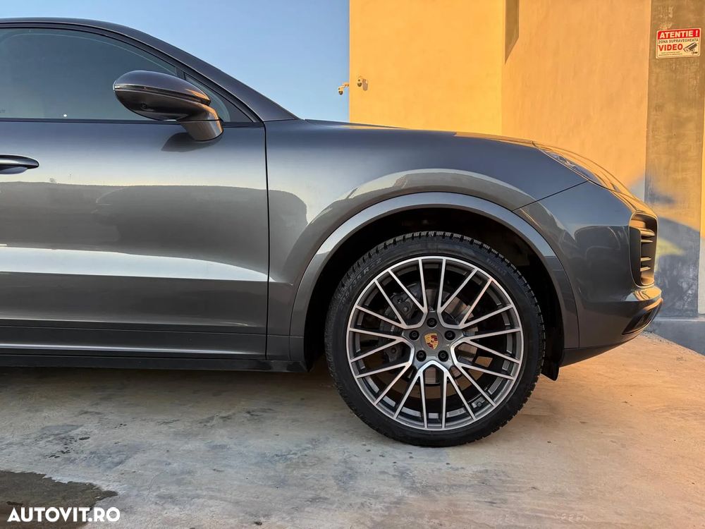 Porsche Cayenne Standard - 11