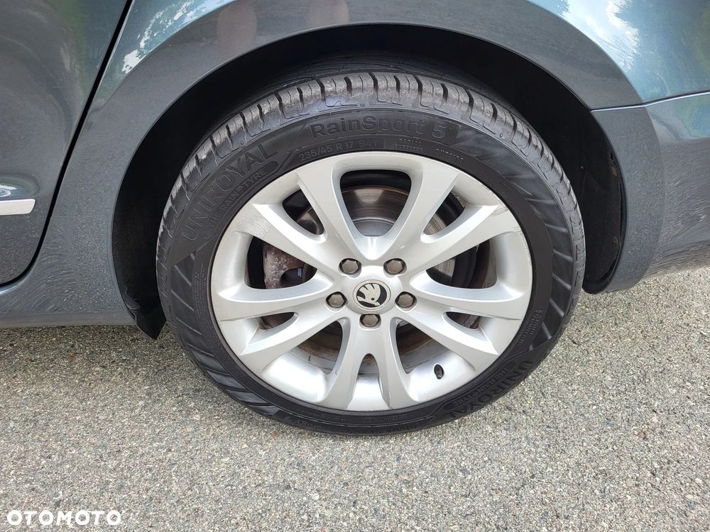 Skoda Superb 2.0 TDI DSG Active - 28