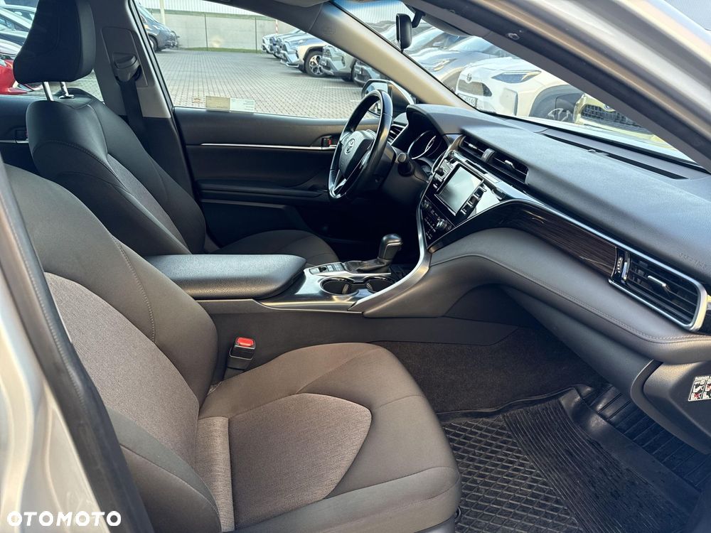 Toyota Camry 2.5 Hybrid Comfort CVT - 7