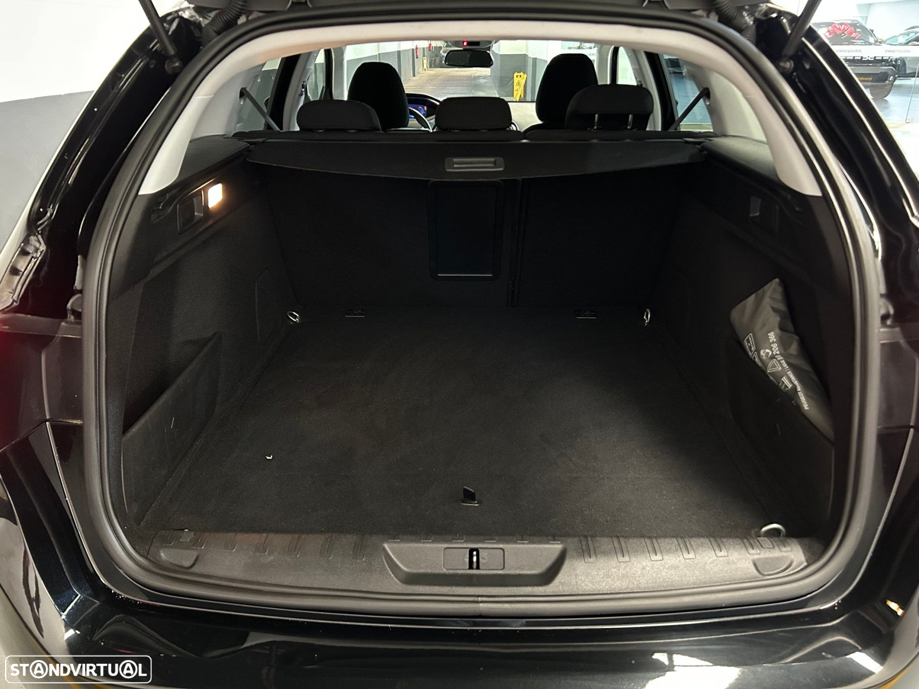 Peugeot 308 SW 1.5 BlueHDi Style - 17