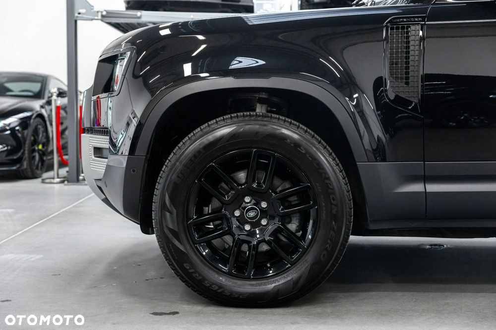 Land Rover Defender - 14