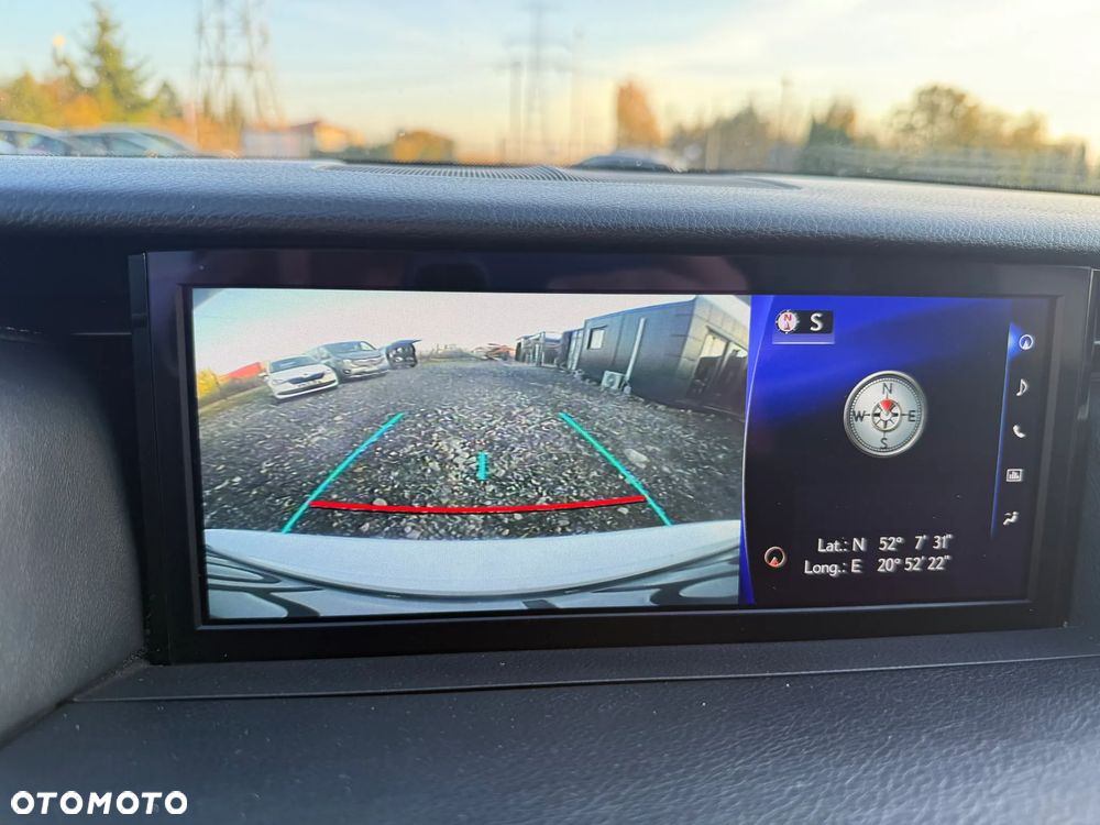 Lexus IS 200t / 300 F Sport - 28