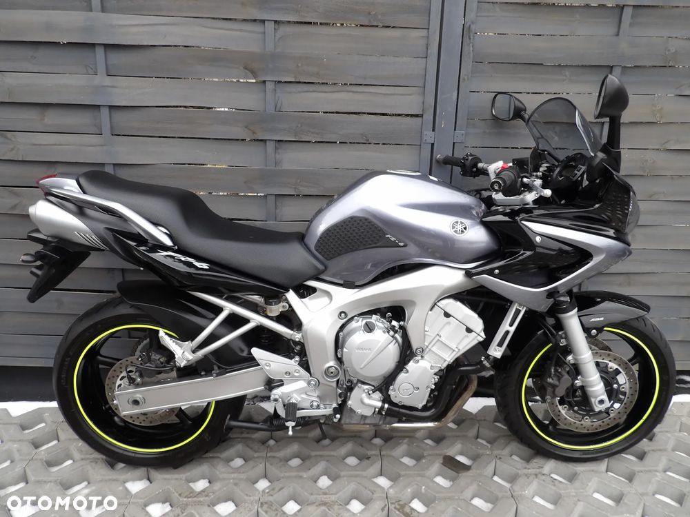 Yamaha FZ6 - 4
