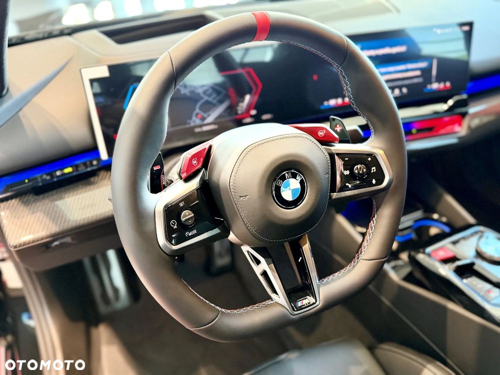 BMW M5 xDrive - 15