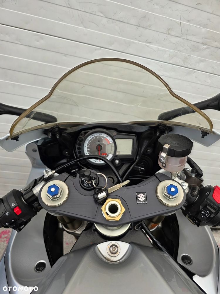 Suzuki GSX-R - 24
