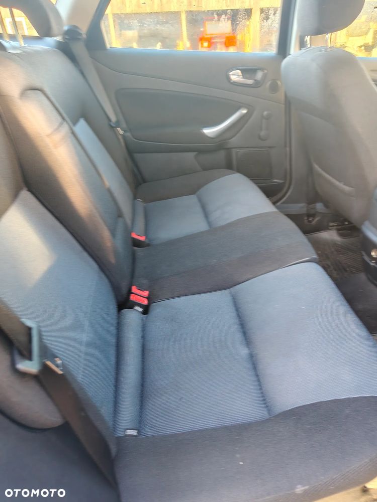 Ford Mondeo - 9