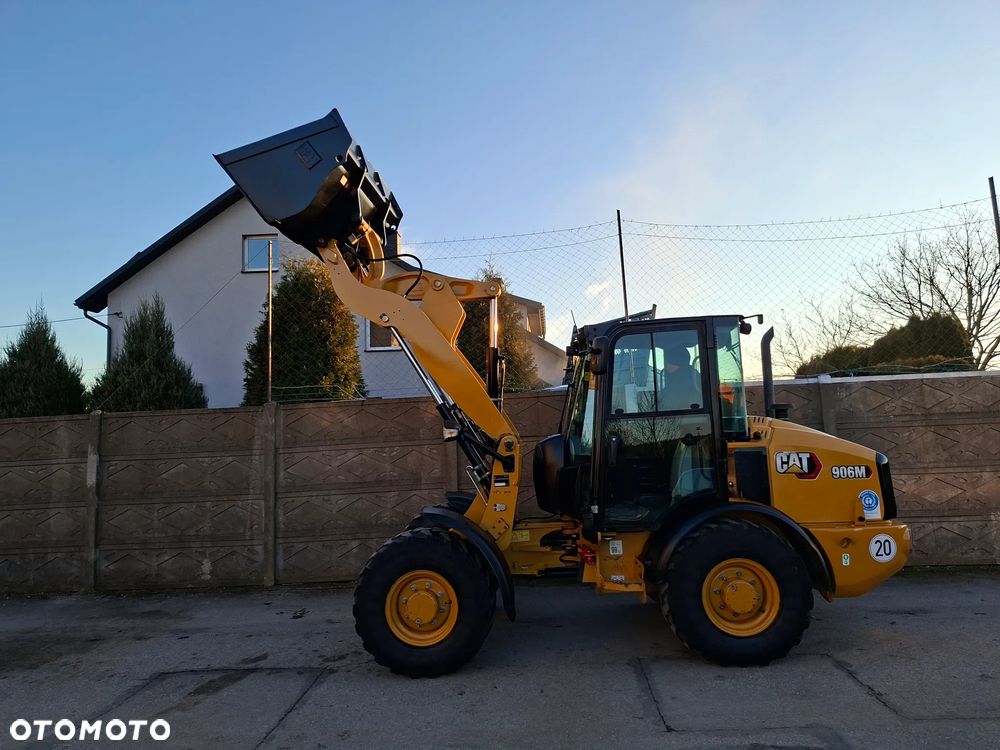 Caterpillar CAT 906 M - 16