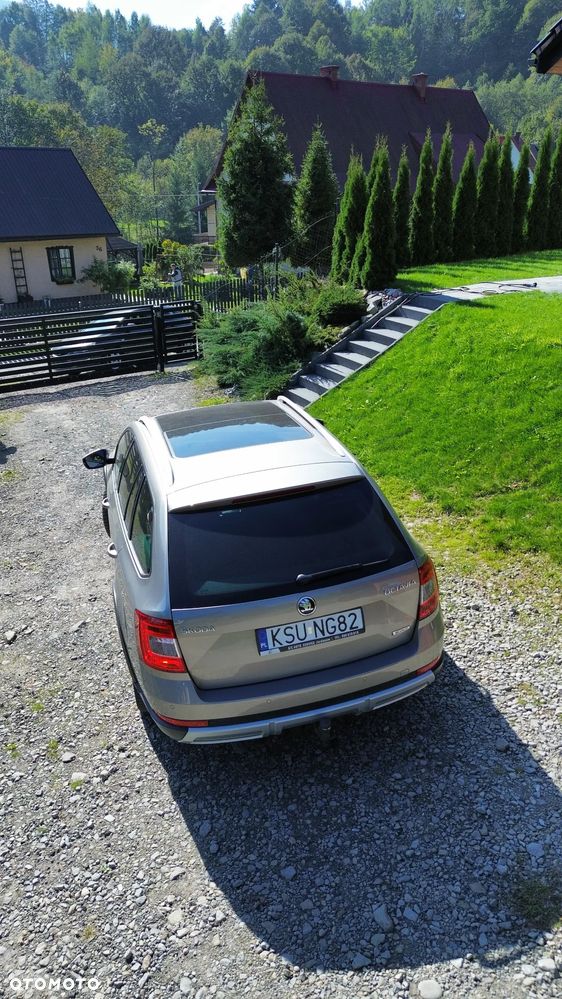 Skoda Octavia Combi 2.0 TDI 4x4 DSG Scout - 7