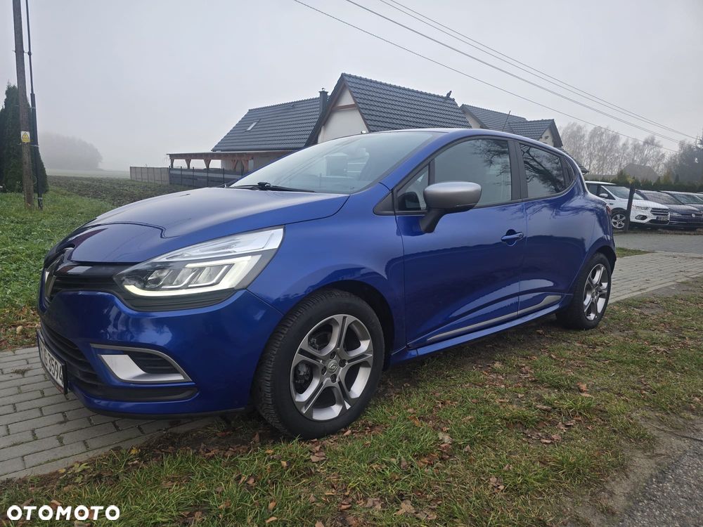 Renault Clio - 22