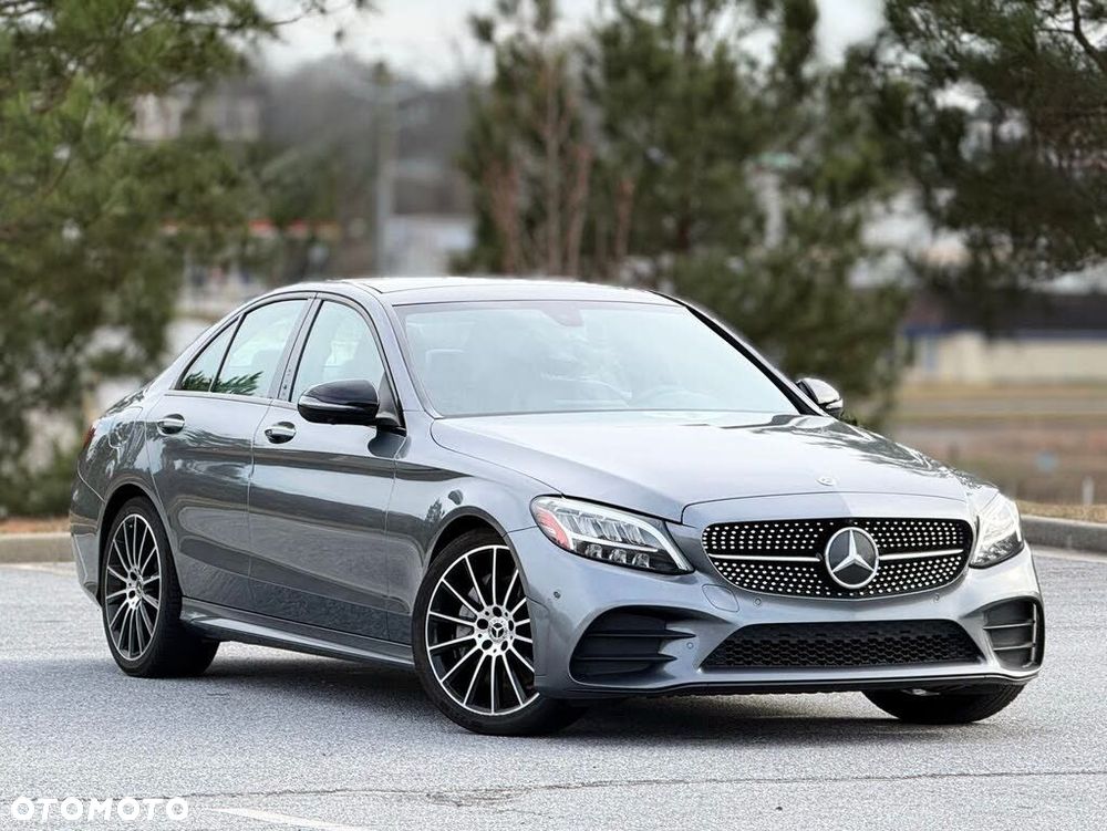 Mercedes-Benz Klasa C 300 4Matic 9G-TRONIC AMG Line - 2