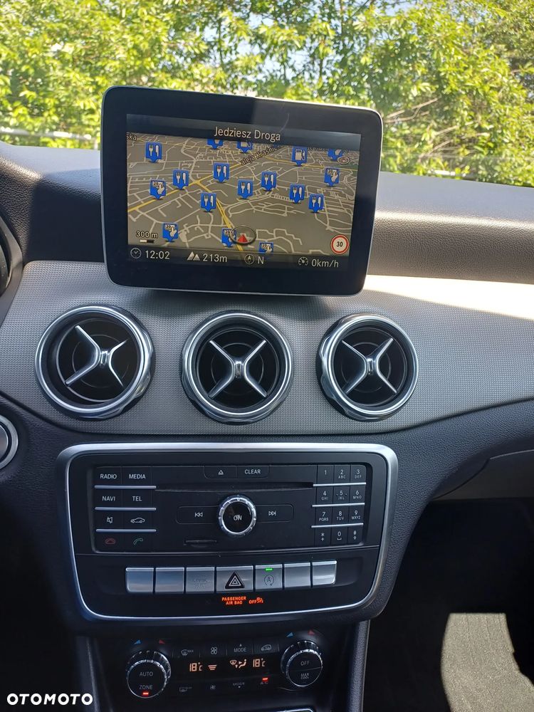 Mercedes-Benz GLA 250 7G-DCT Peak Edition - 16