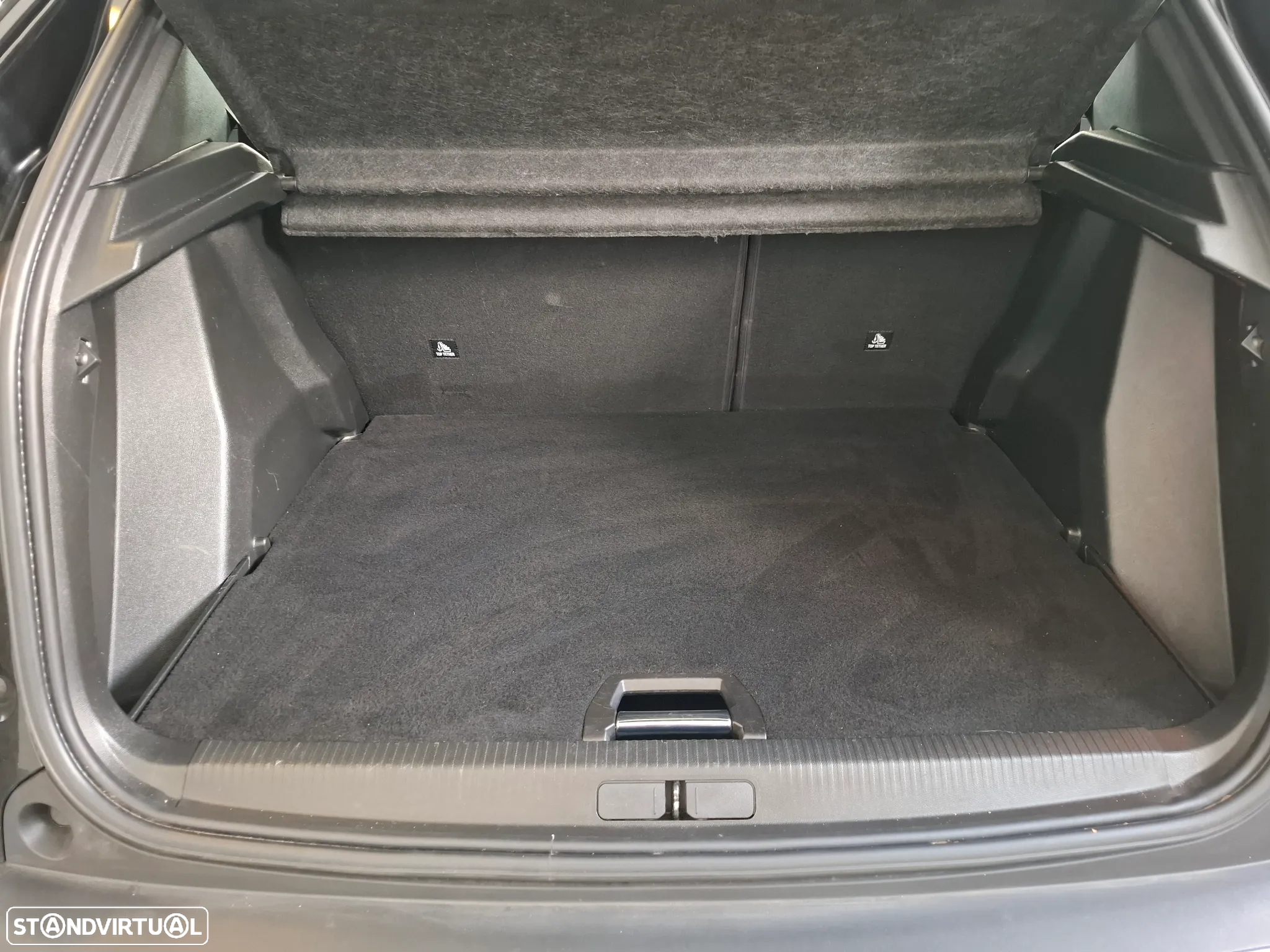 Peugeot 2008 - 14