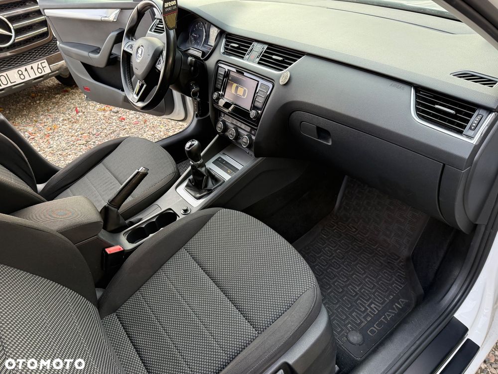 Skoda Octavia 1.6 TDI Edition - 12