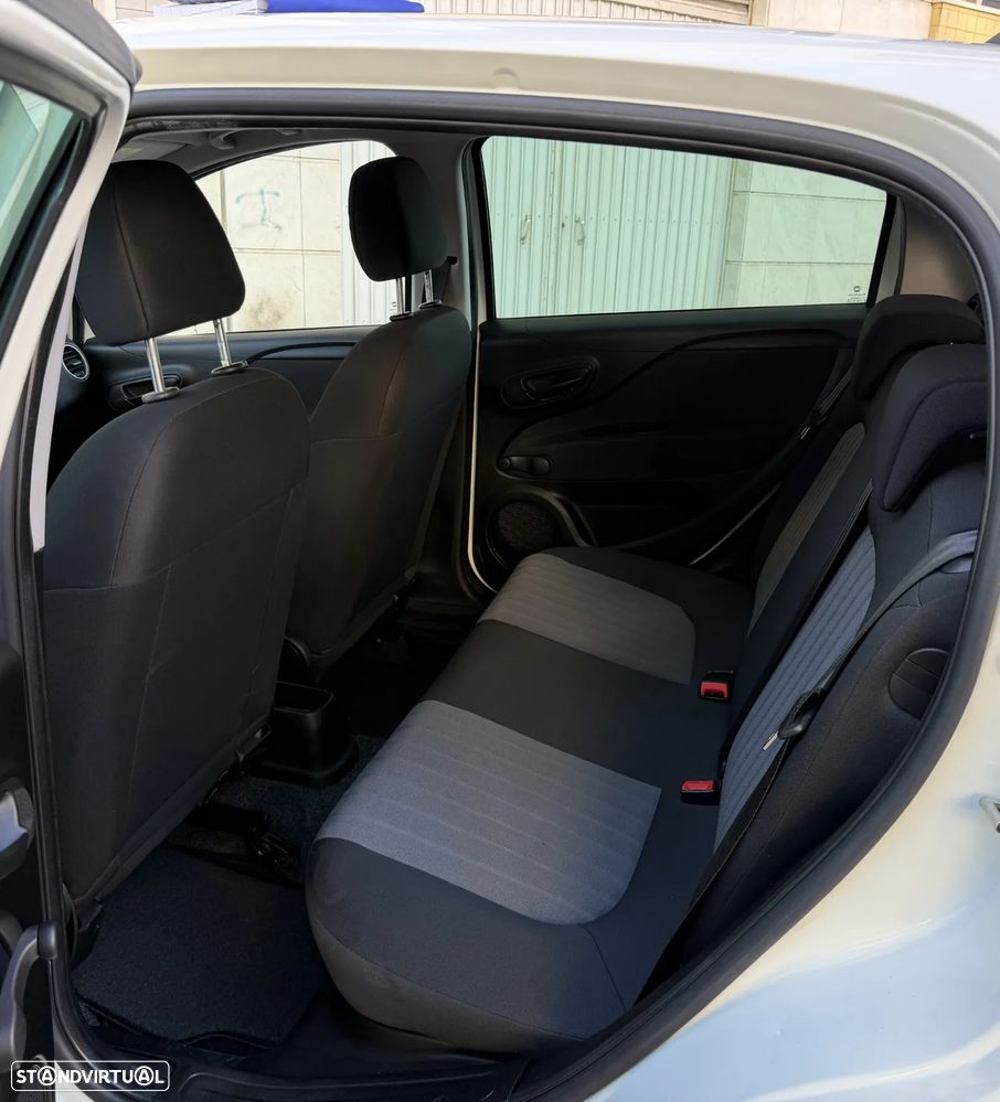 Fiat Punto 1.2 Lounge S&S - 22
