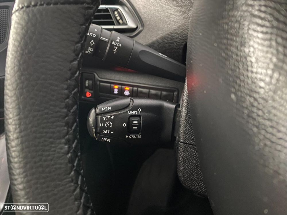 Peugeot 308 SW BlueHDi 100 Stop & Start Active - 41