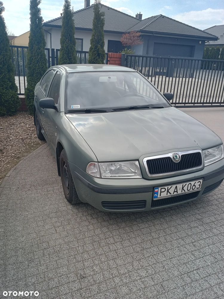 Skoda Octavia 1.6 Classic - 2