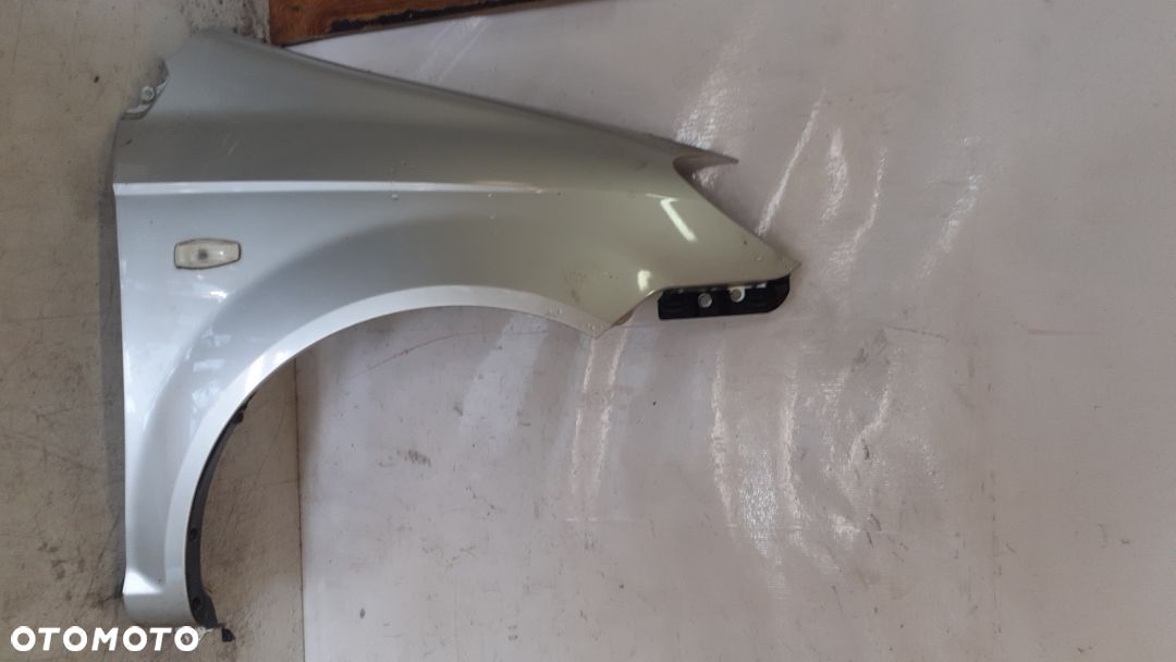 * BŁOTNIK PRZÓD PRZEDNI PRAWY DO HYUNDAI GETZ LIFT CS SREBRNY - 1