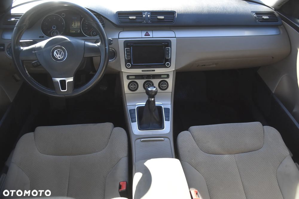 Volkswagen Passat 1.4 TSI BlueMotion Technology Business Edition - 6