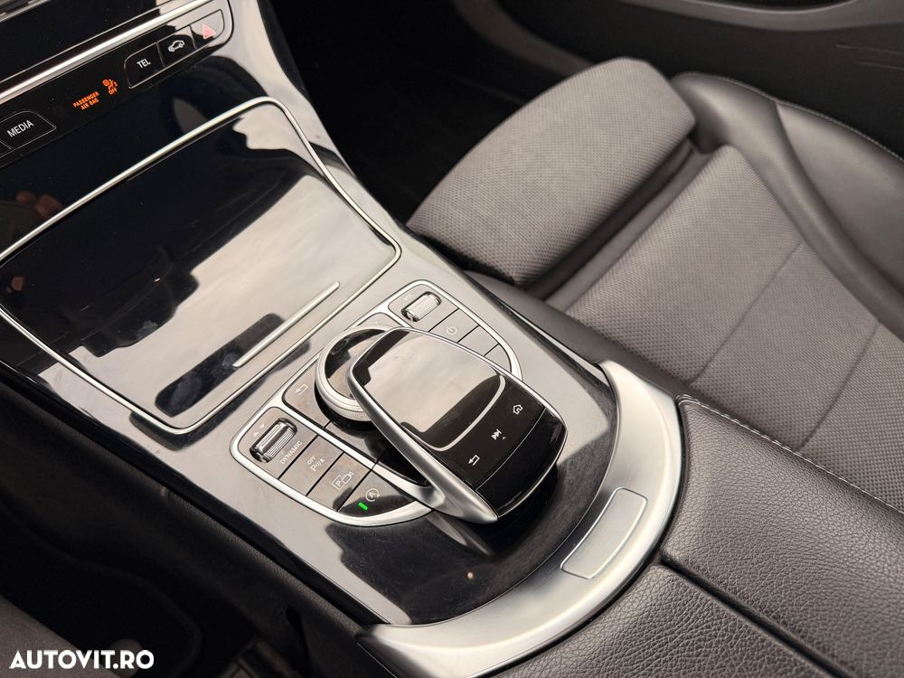 Mercedes-Benz C - 19