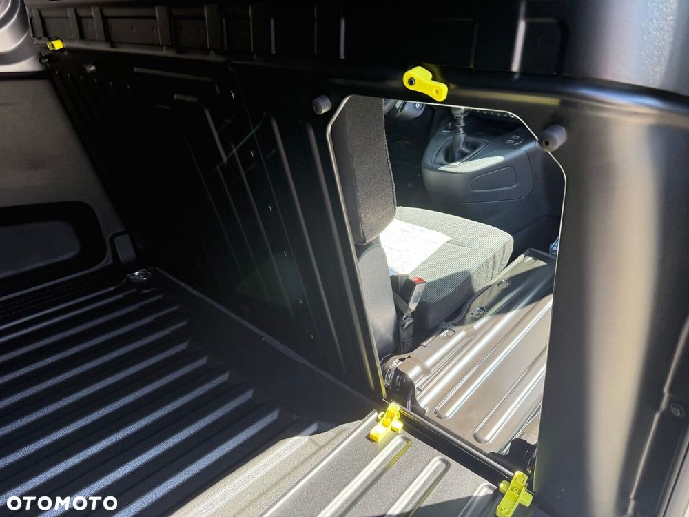 Opel Combo Cargo Combo Cargo Furgon XL Diesel 100KM Manual - 13