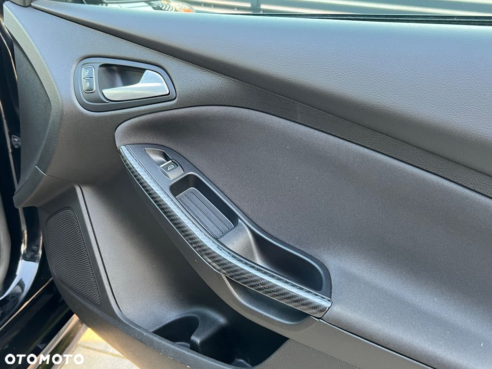 Ford Focus 2.0 EcoBoost ST - 19